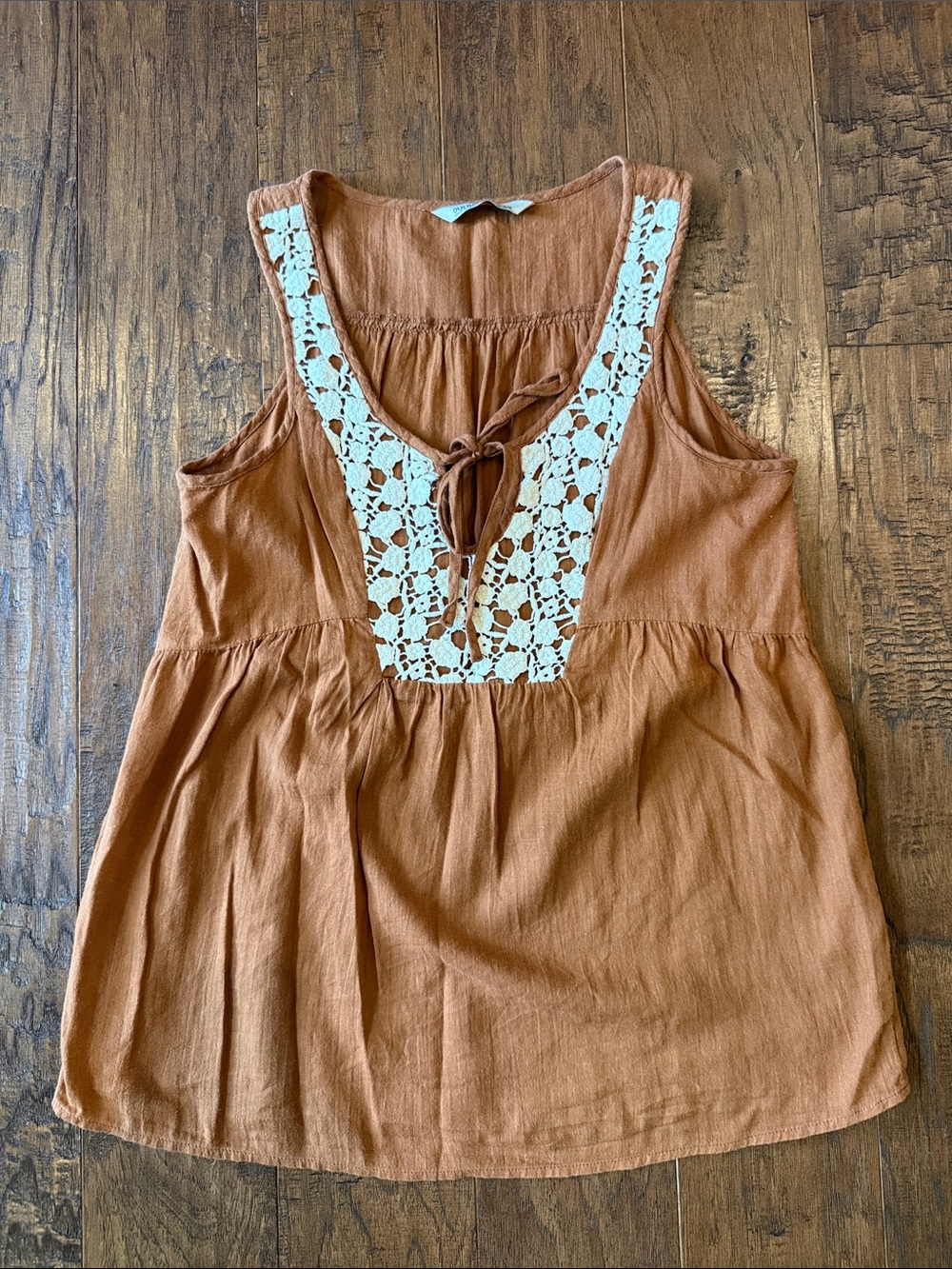 Old Navy Rust Tank Top with Cream Crochet Trim